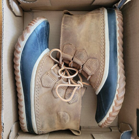 Sorel leather ankle duck boots with waterproof outsole - Picture 7 of 7